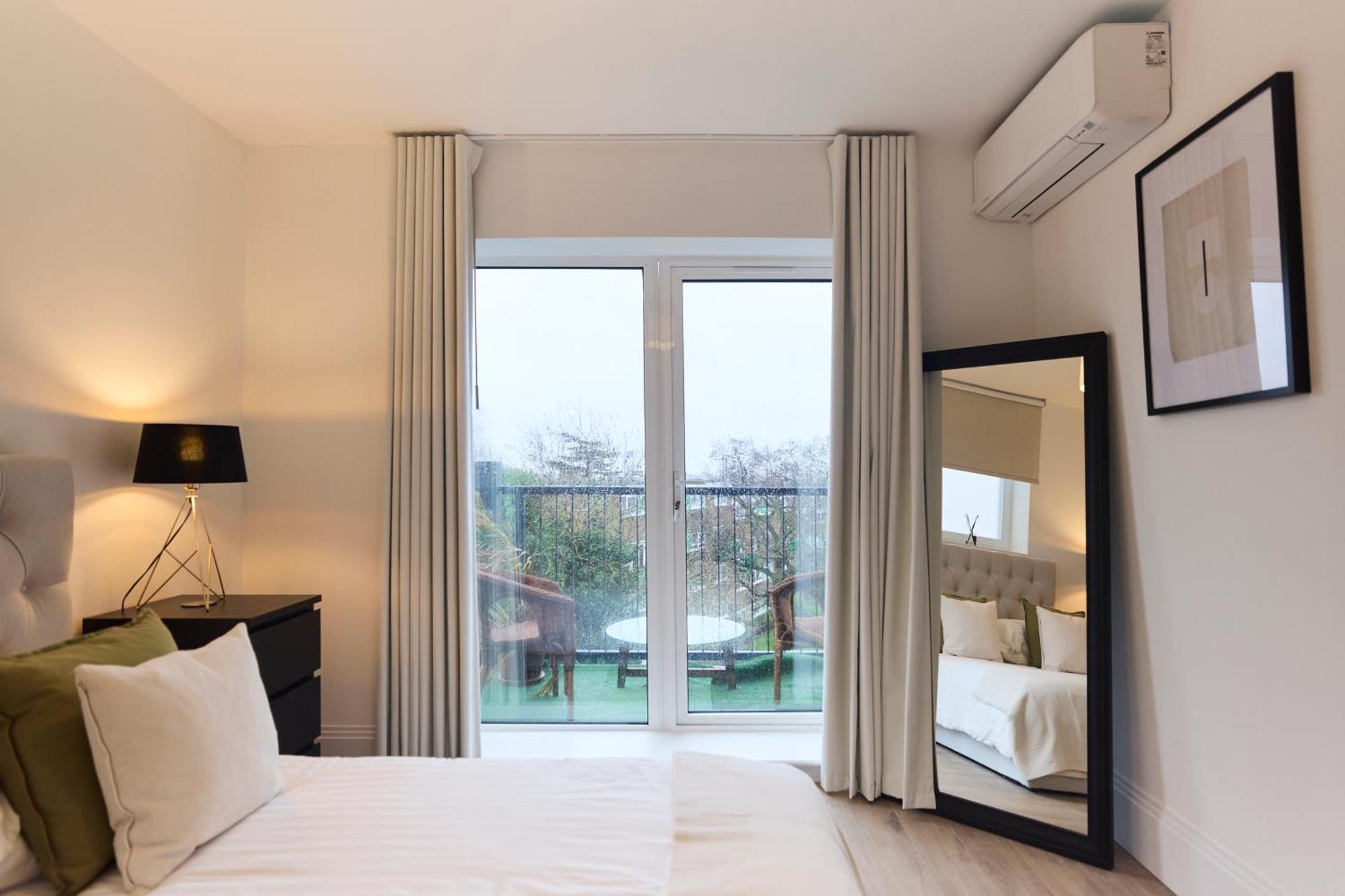 The Wembley Park Arms - Modern 2bdr Flat With Parking + Balcony Appartamento Londra